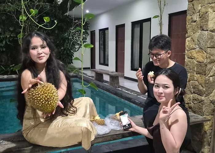 Umah Bagus 3*